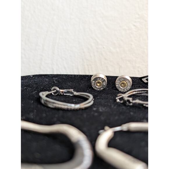 Fourteen Silver Tone Red White Blue Theme Pierced Earring Jewelry Lot - Picture 12 of 15